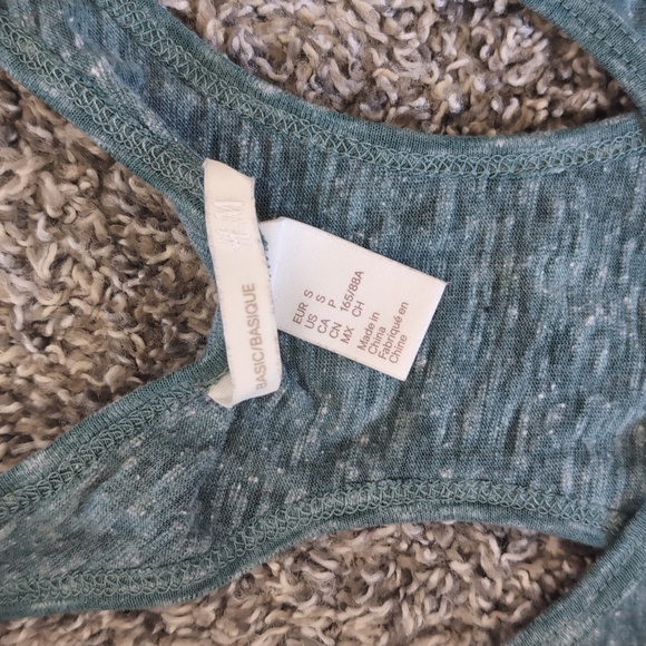 H&M Racerback Tank - Picture 2 of 3